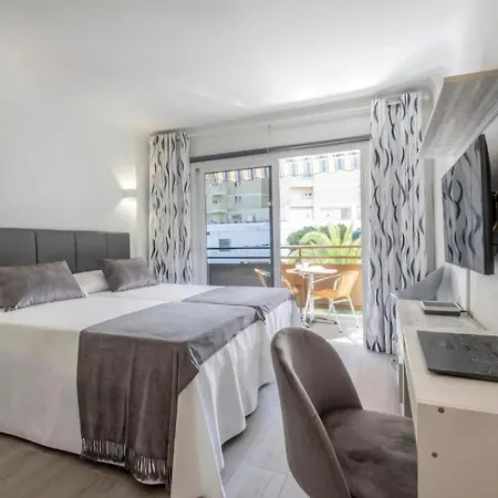 Playa Jardin Apartment